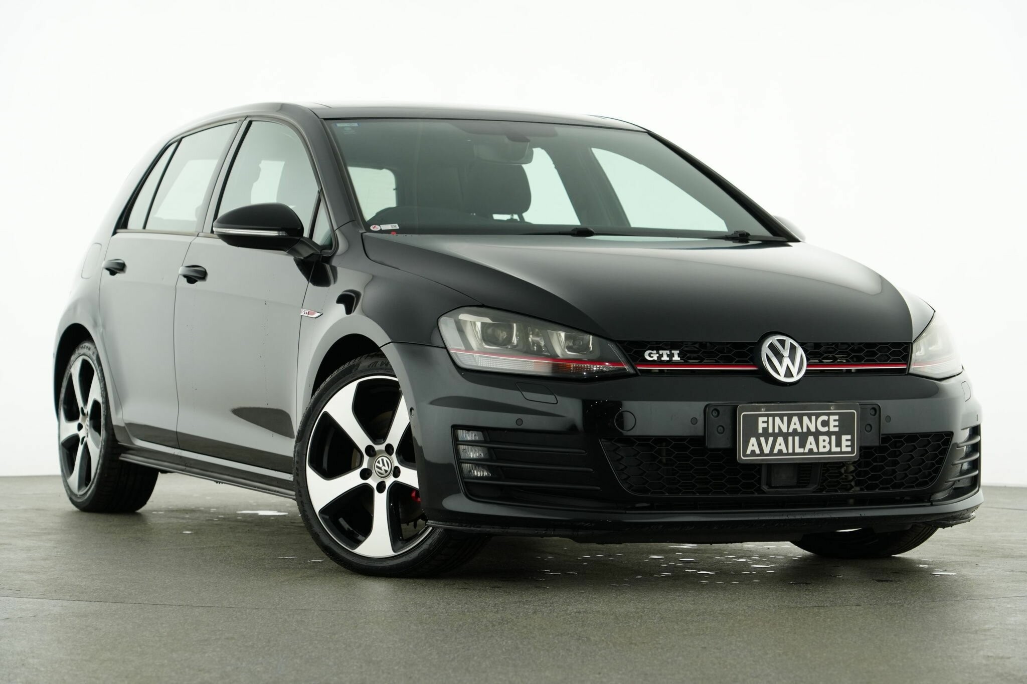 Volkswagen Golf image 1