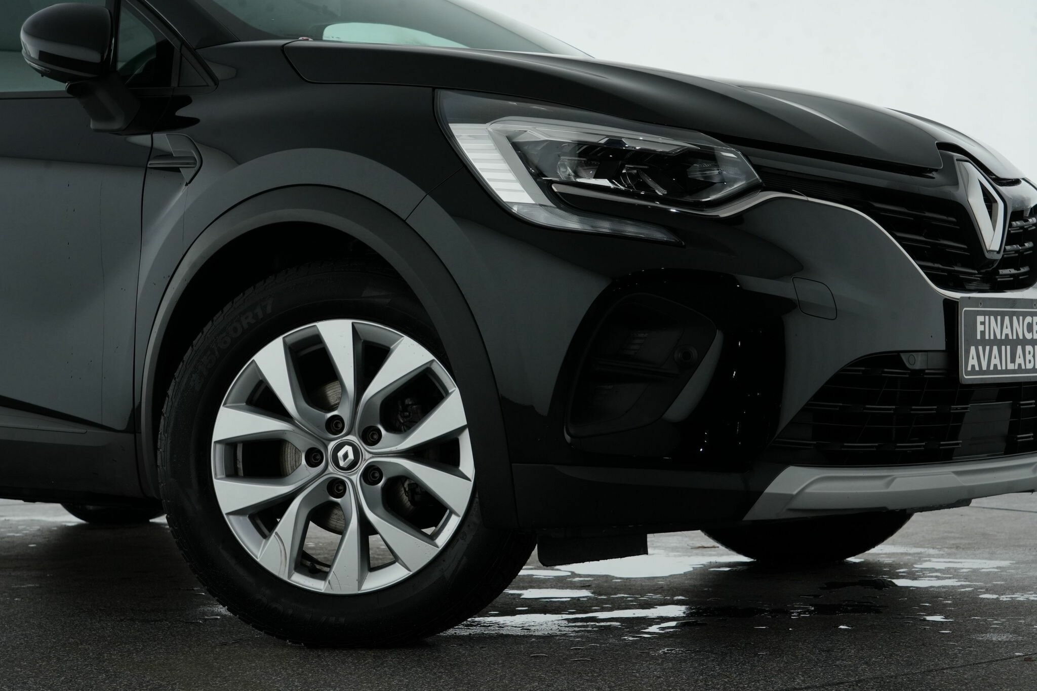 Renault Captur image 2