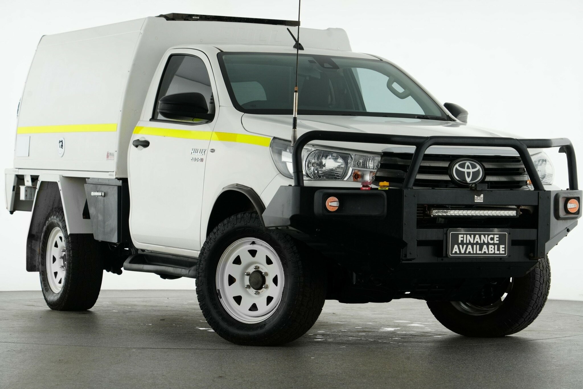 Toyota Hilux image 1