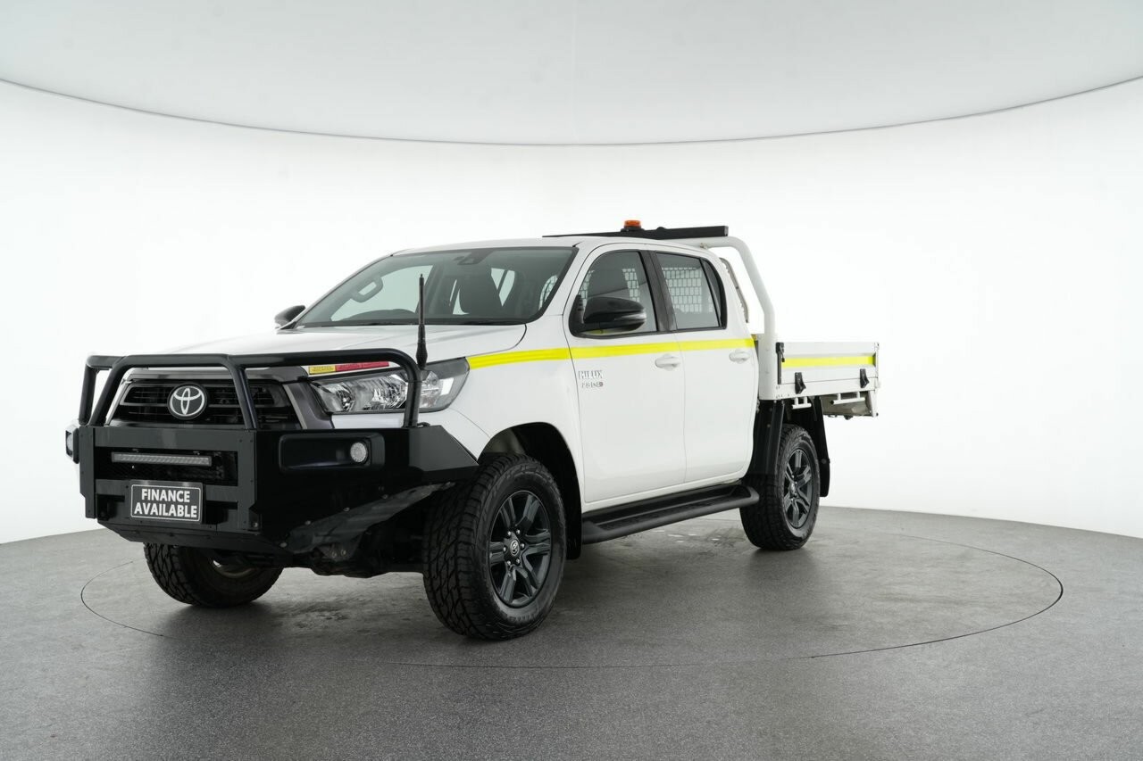 Toyota Hilux image 4