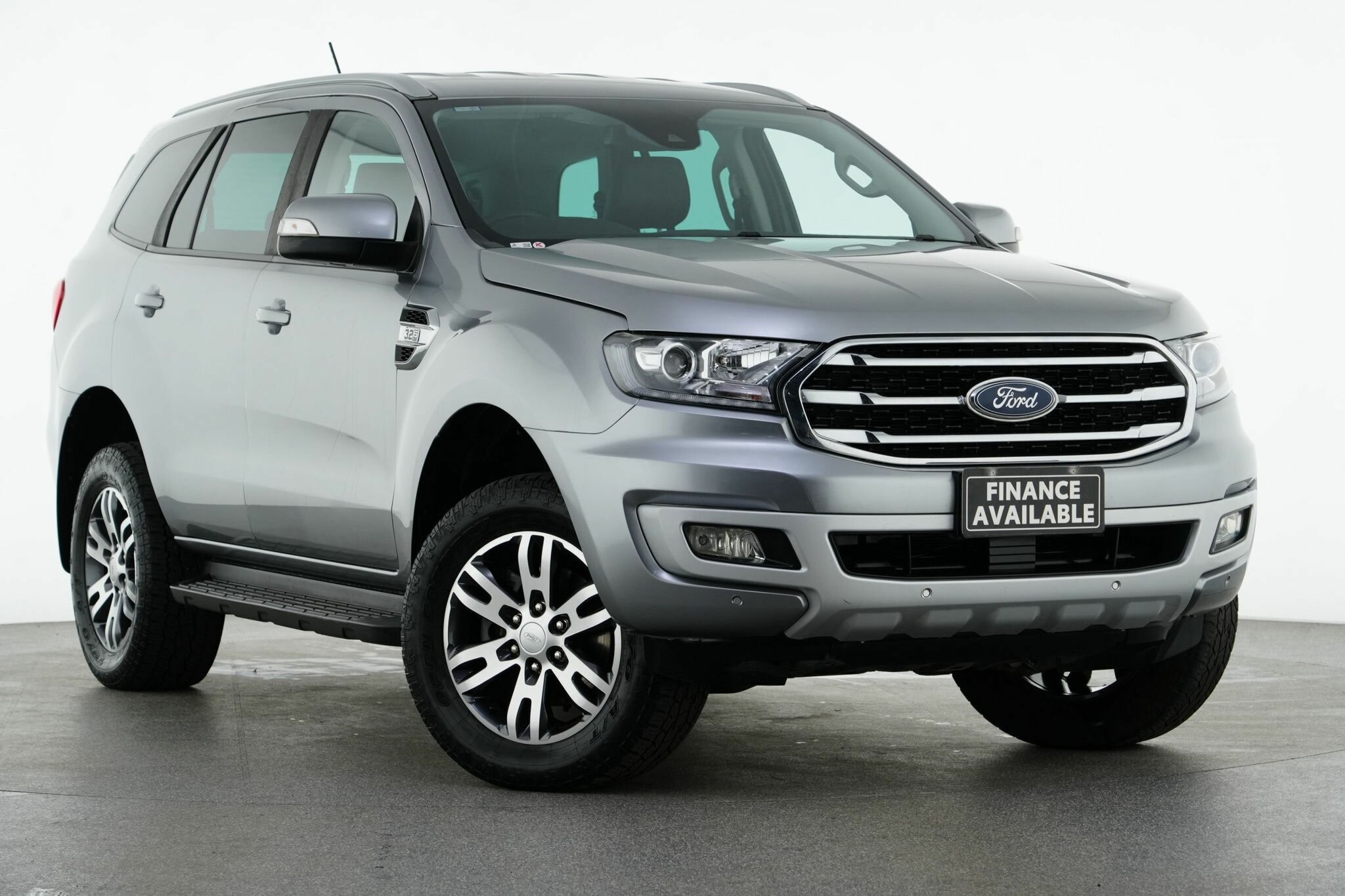 Ford Everest image 1