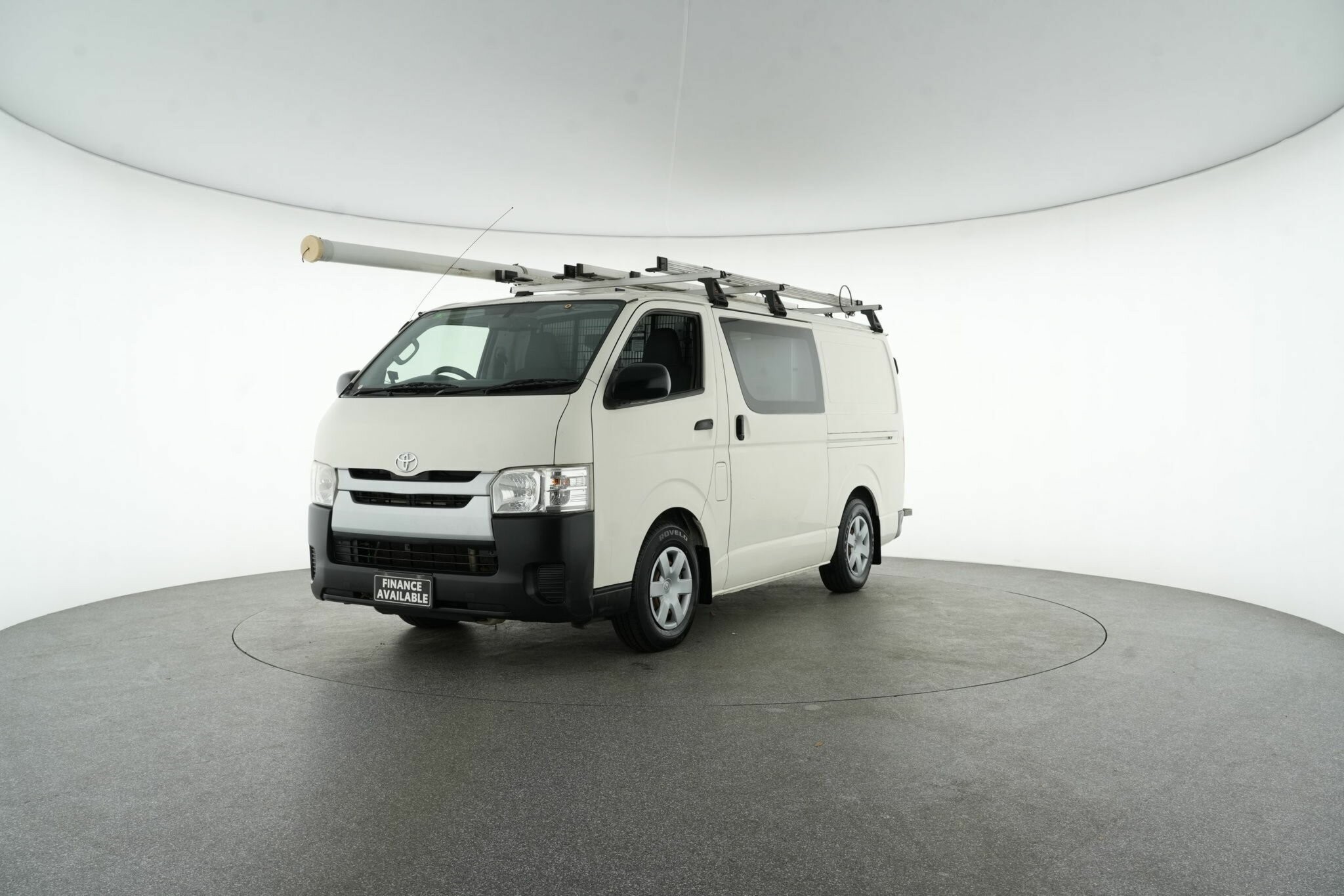 Toyota Hiace image 4