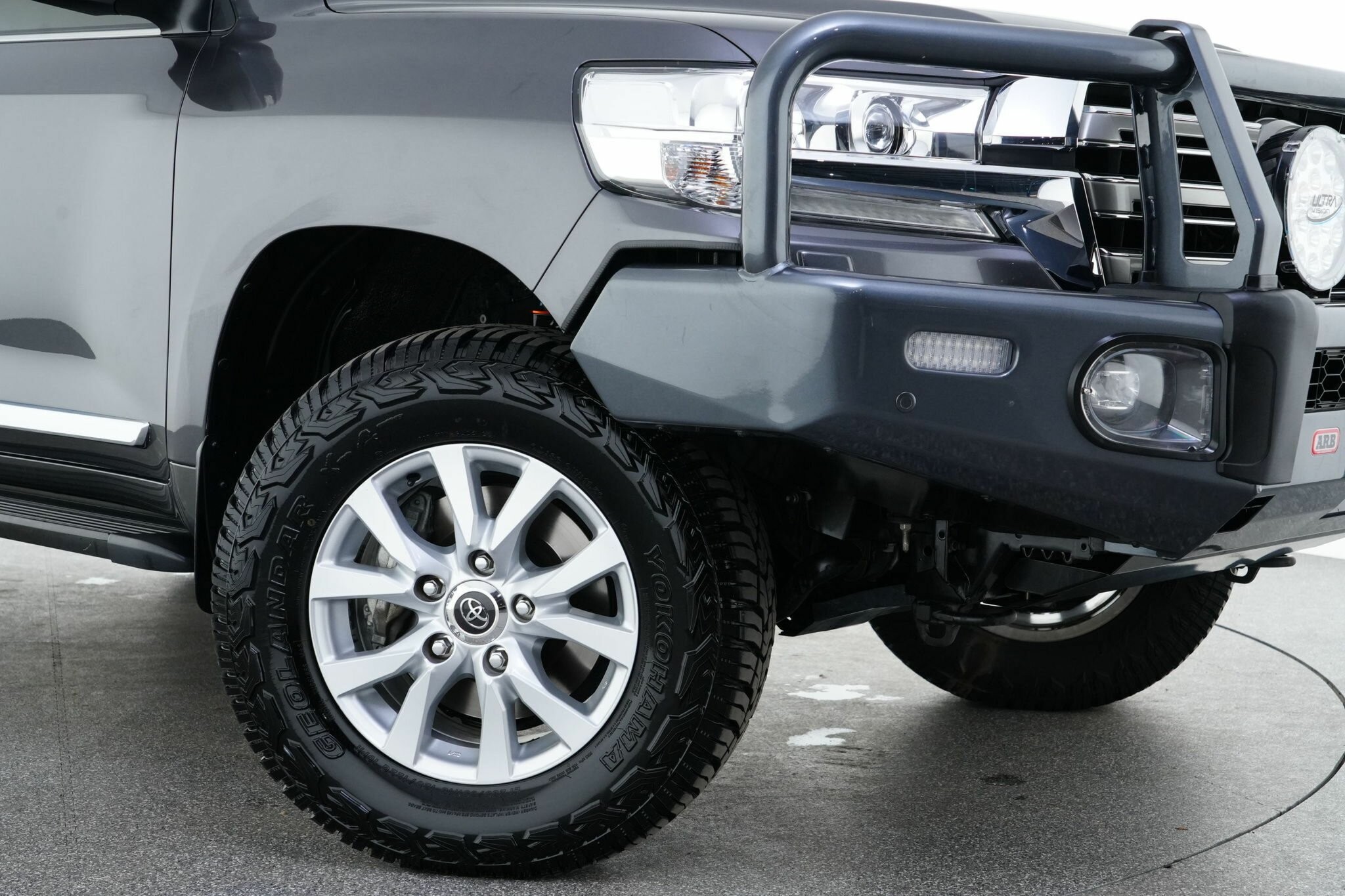 Toyota Landcruiser image 2