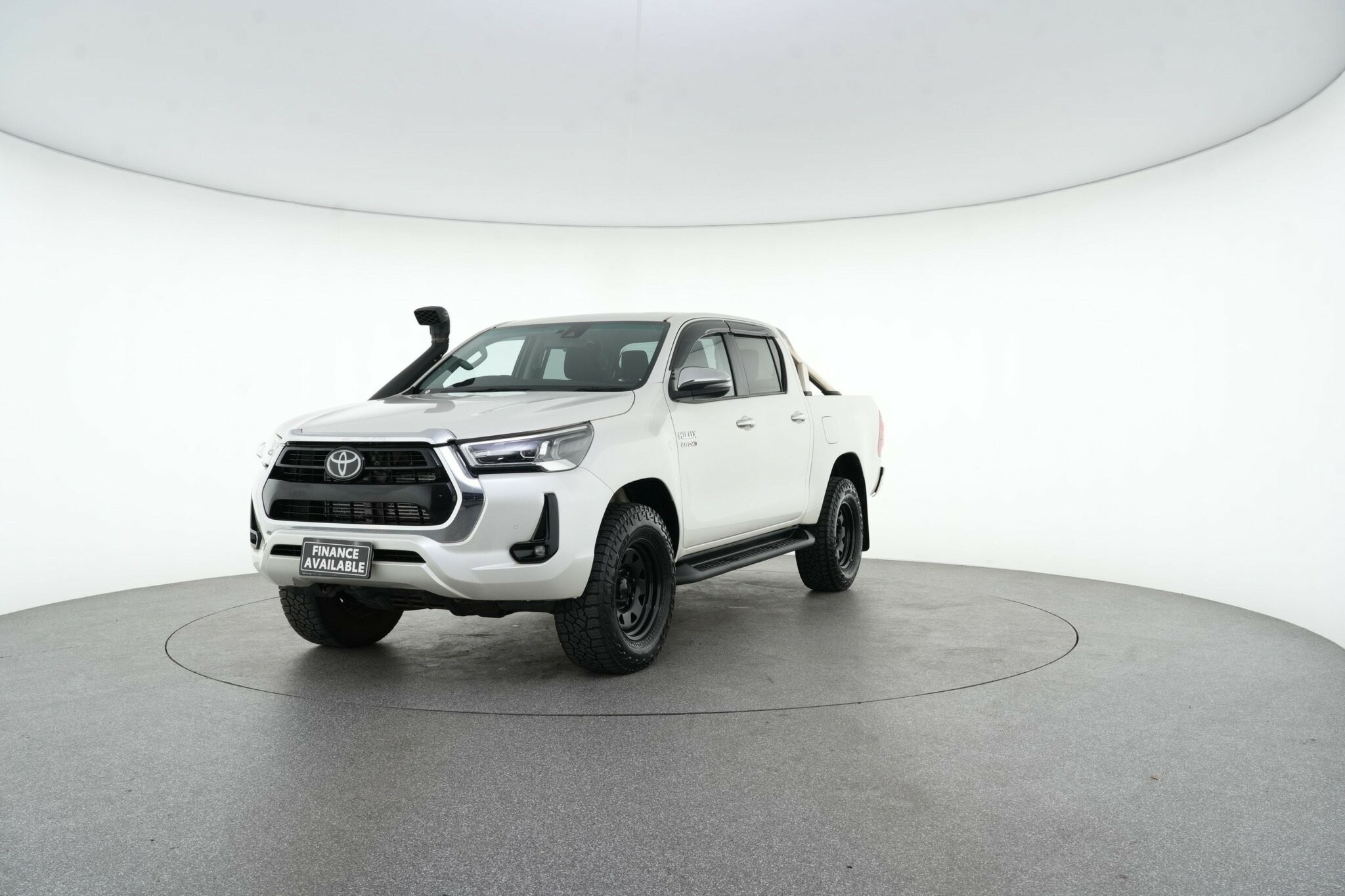 Toyota Hilux image 4