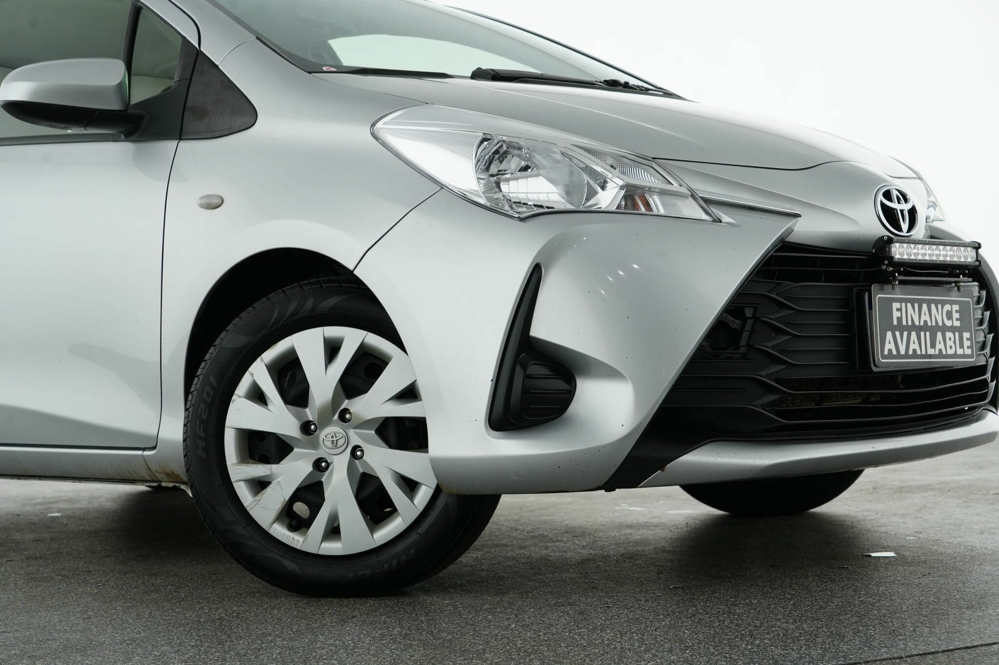 Toyota Yaris image 2