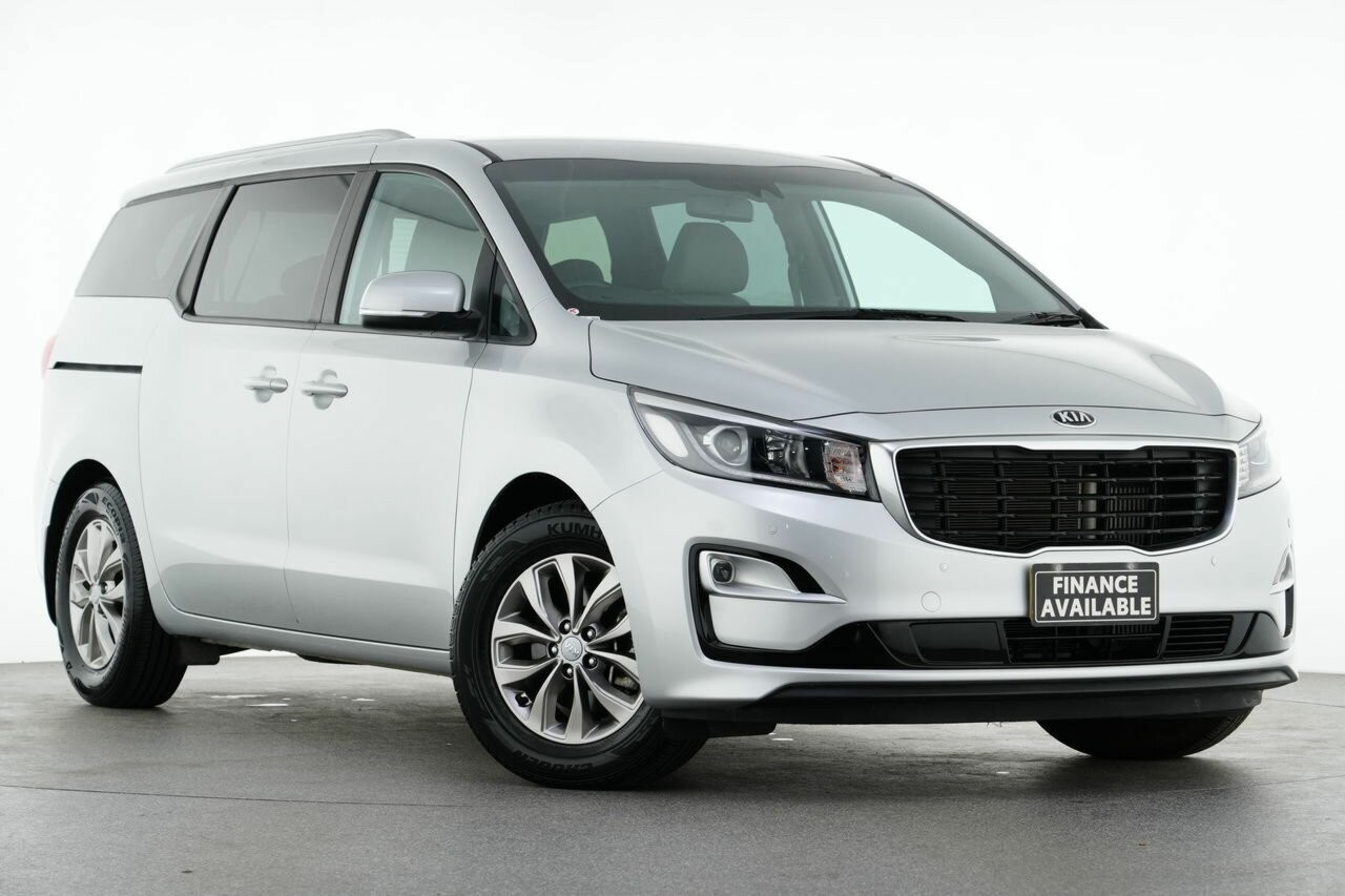 Kia Carnival image 1