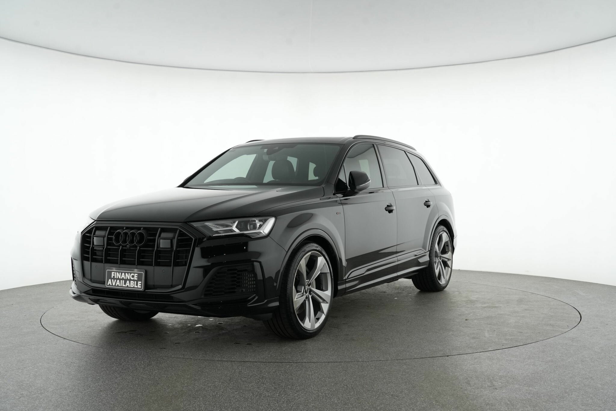 Audi Q7 image 4