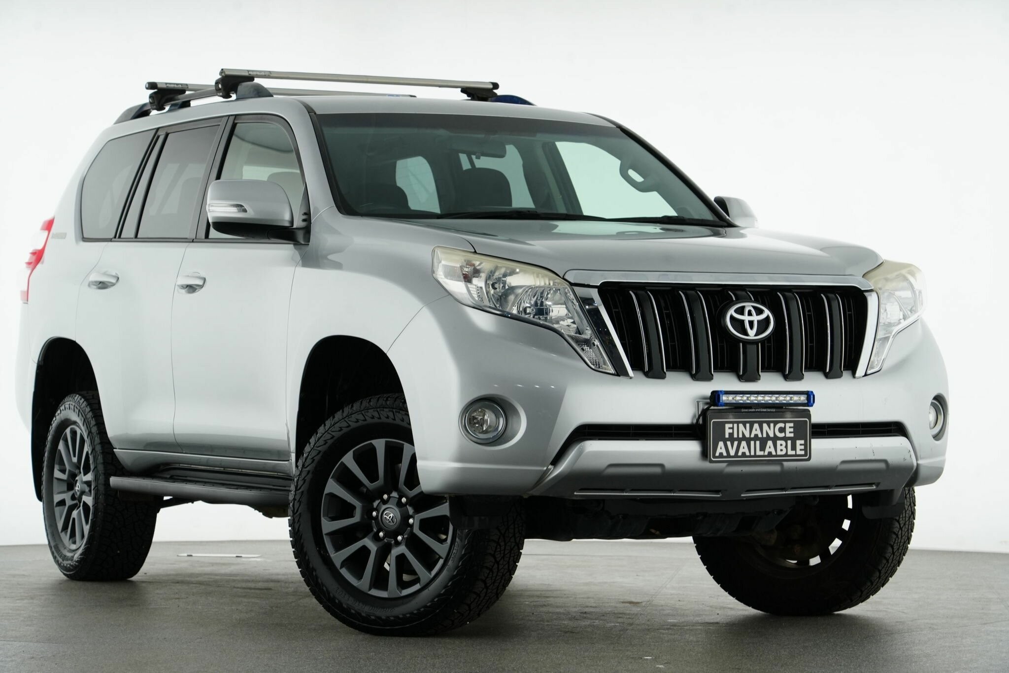 Toyota Landcruiser Prado image 1