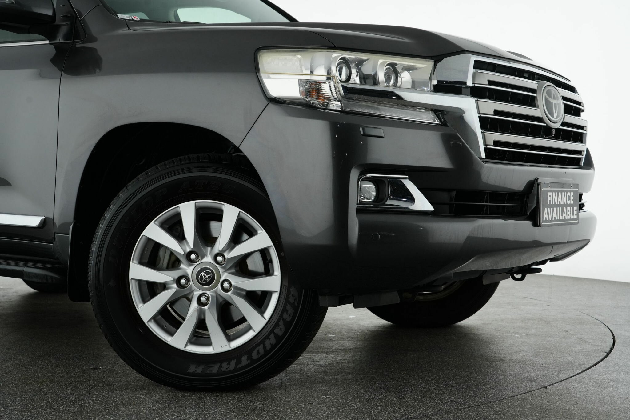 Toyota Landcruiser image 2