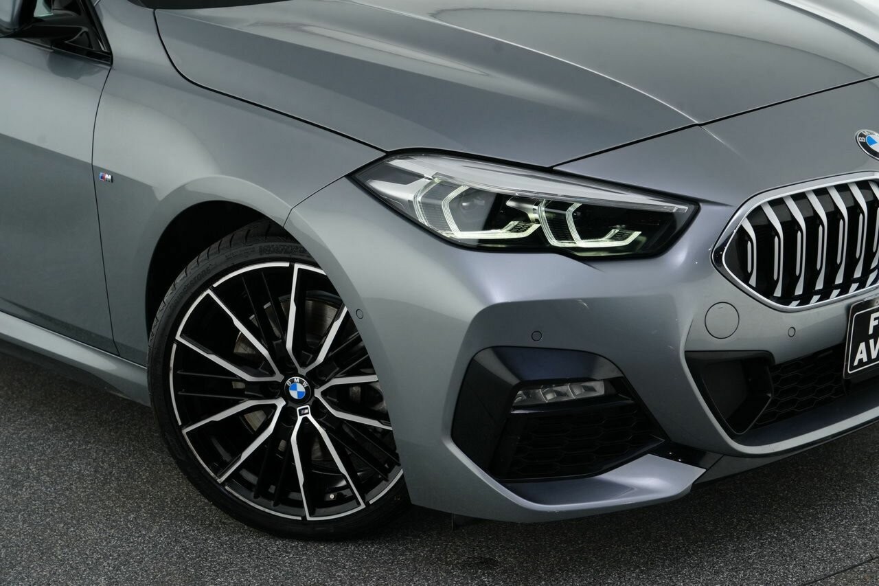 BMW 2 Series image 2