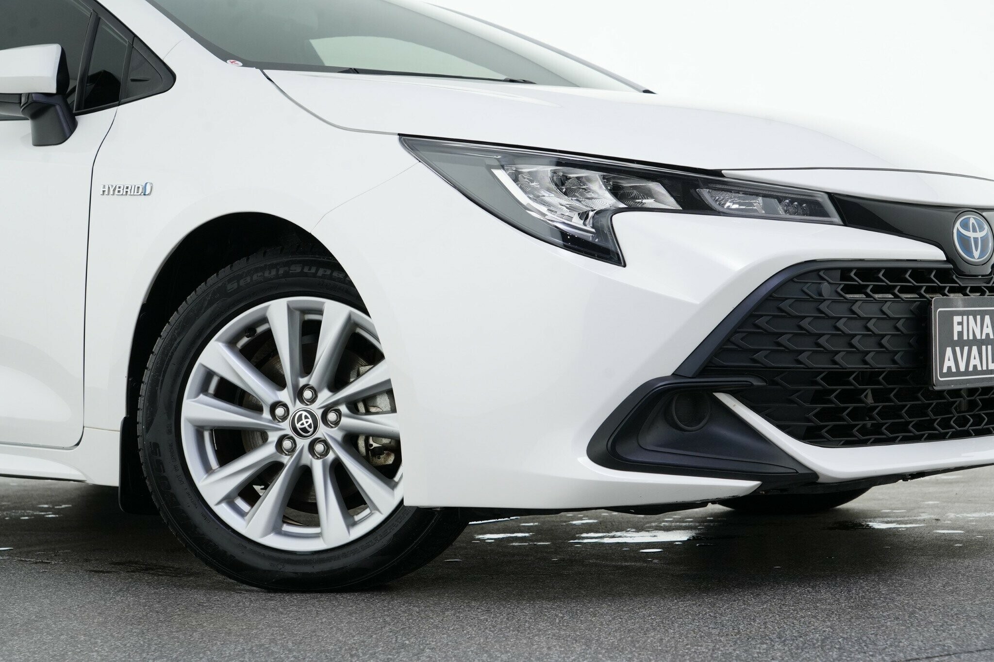 Toyota Corolla image 2