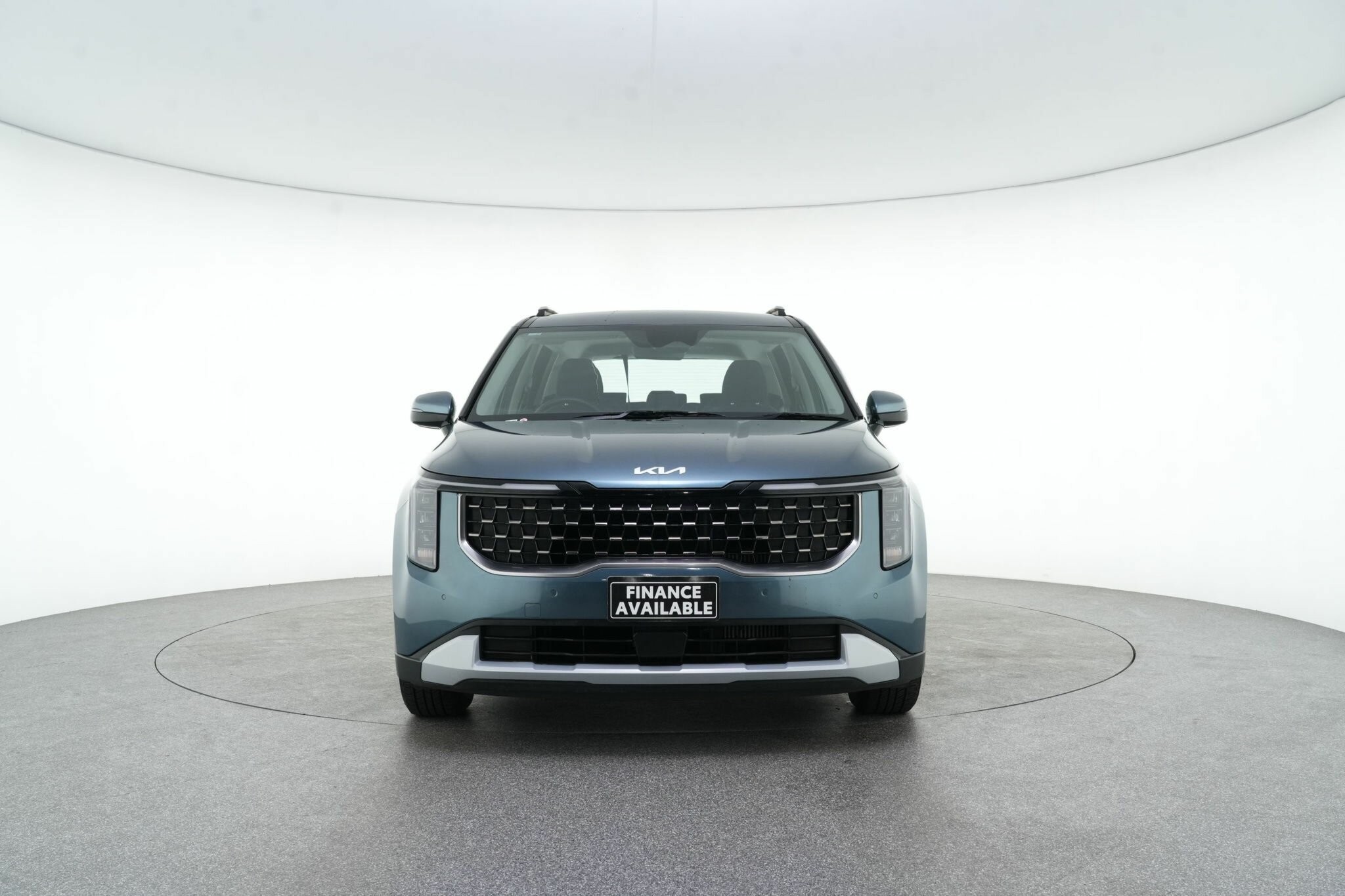 Kia Carnival image 3