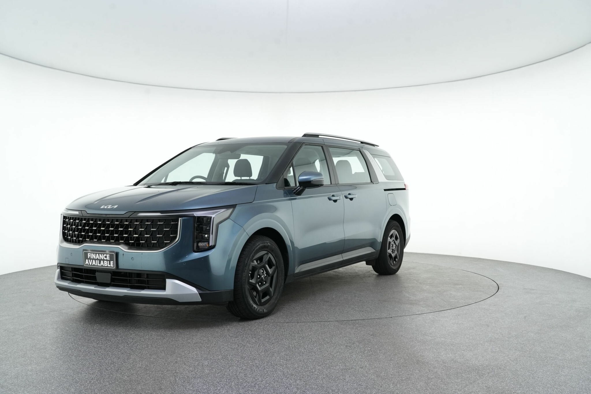 Kia Carnival image 4