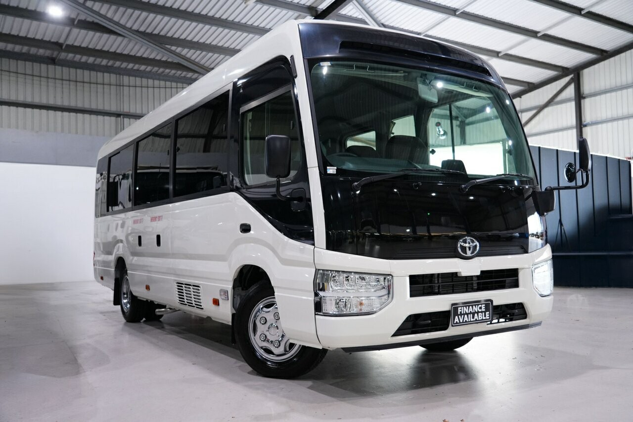 Toyota Coaster 2.8l Diesel 6at Deluxe image 1