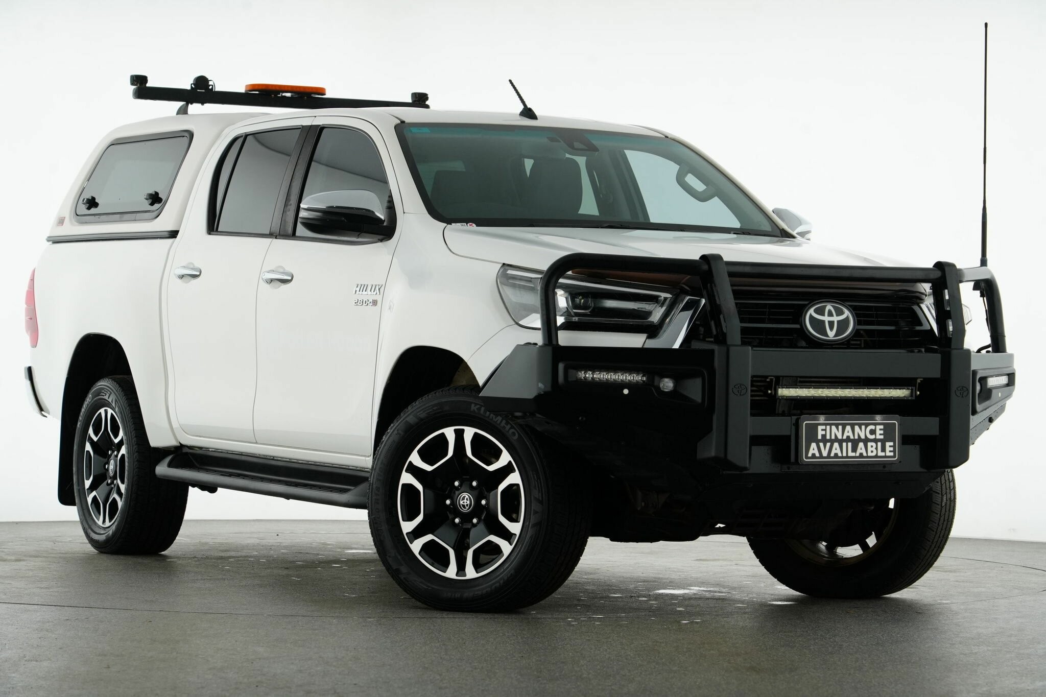 Toyota Hilux image 1