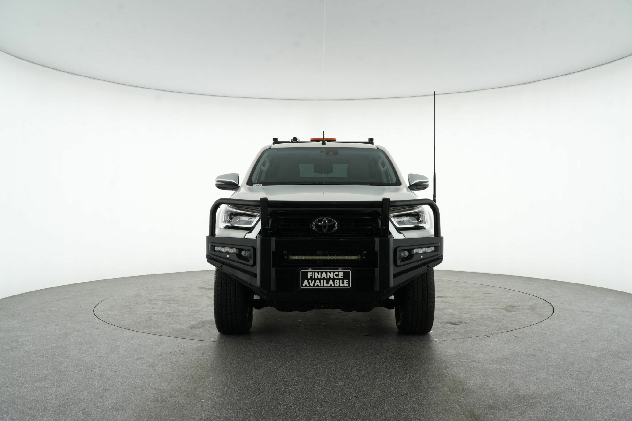 Toyota Hilux image 3