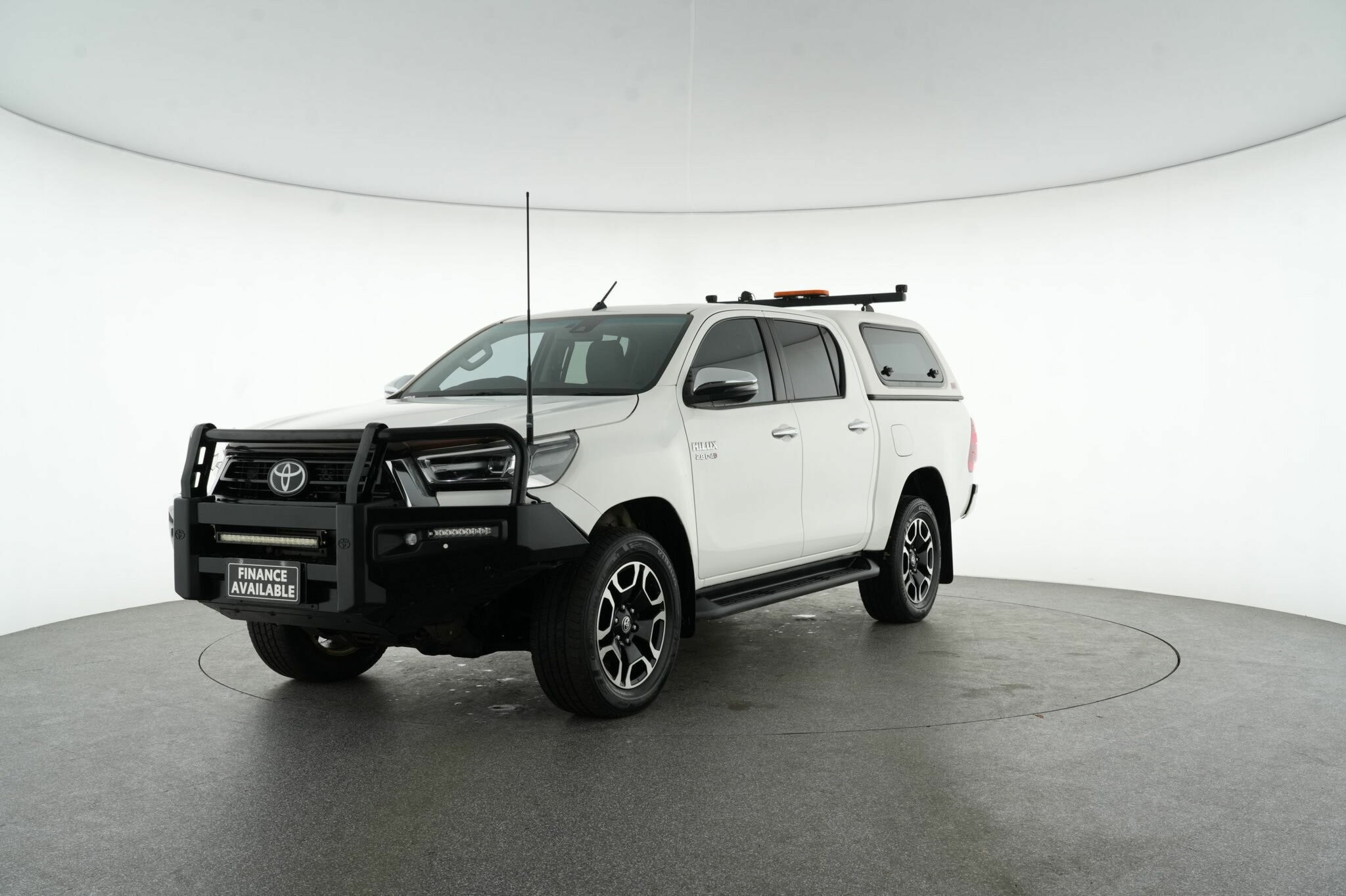 Toyota Hilux image 4