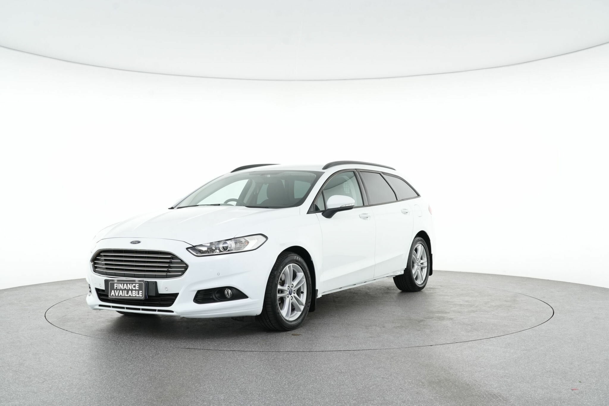 Ford Mondeo image 4