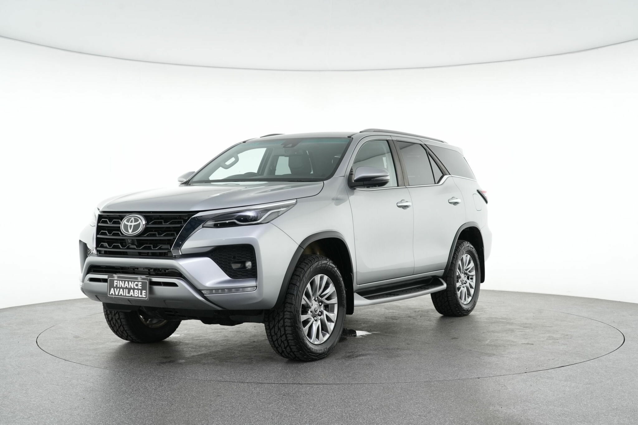 Toyota Fortuner image 4