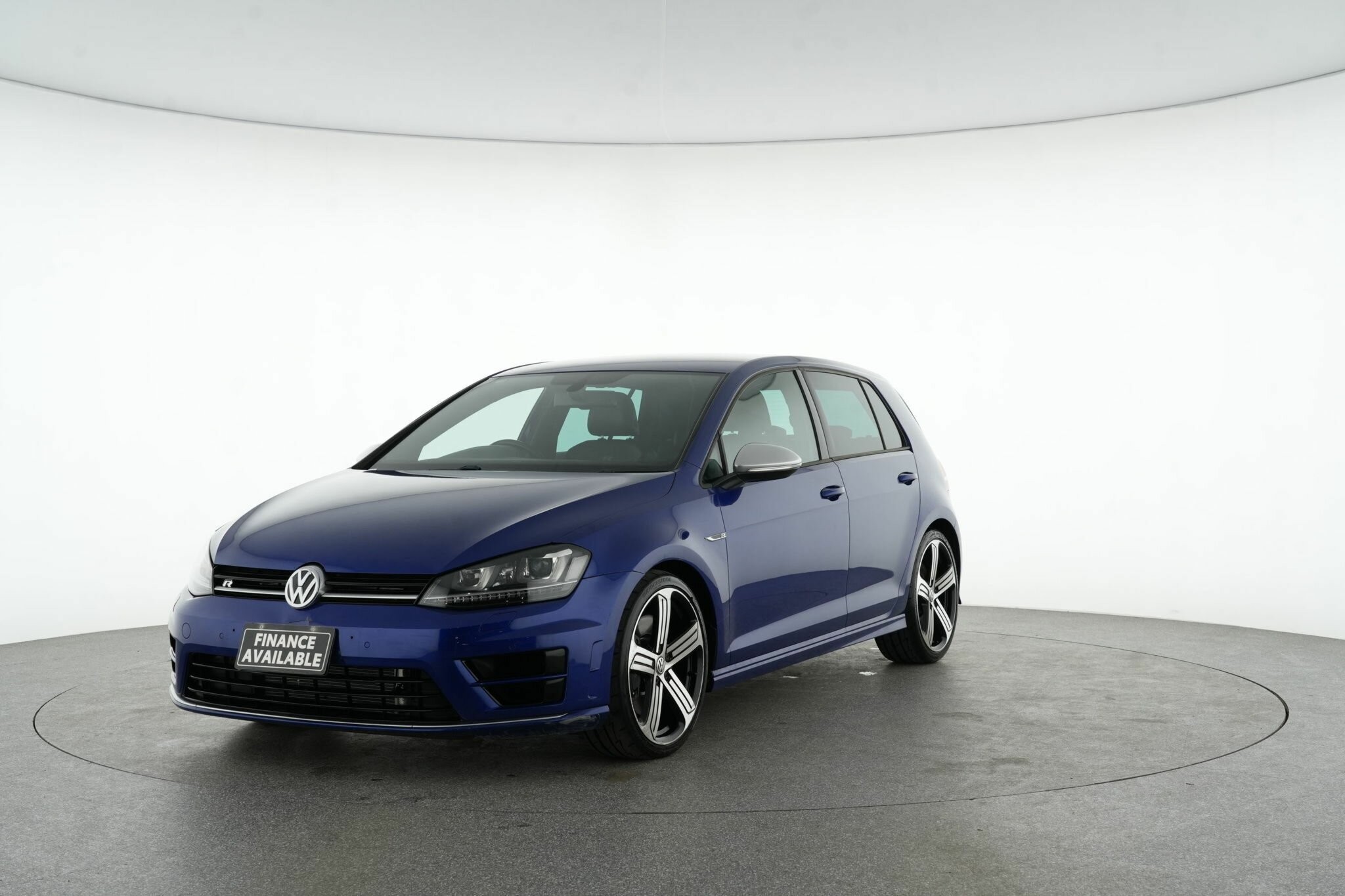 Volkswagen Golf image 4
