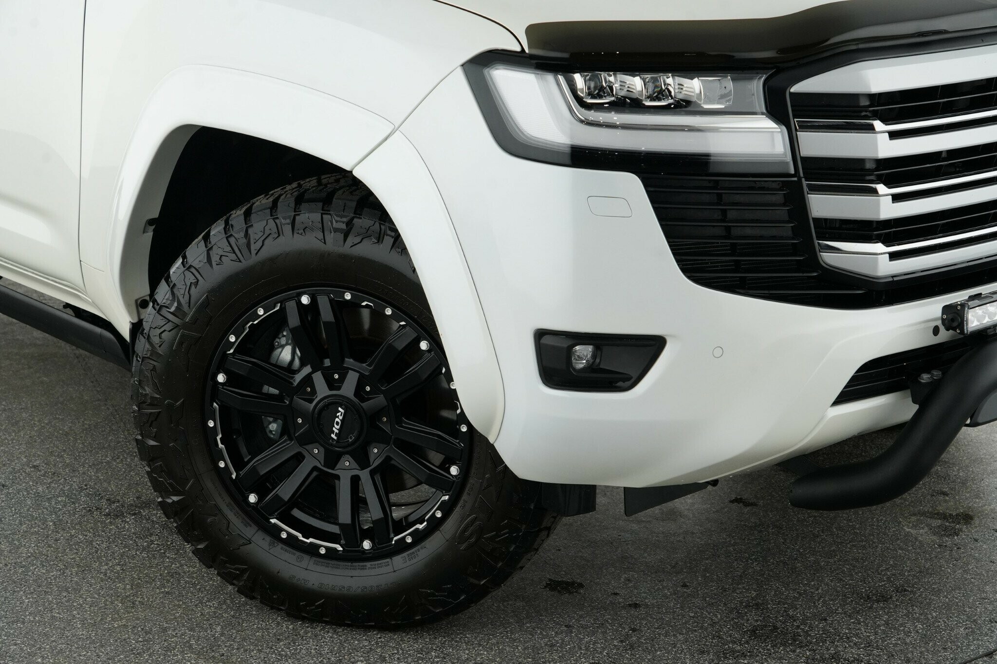 Toyota Landcruiser image 2