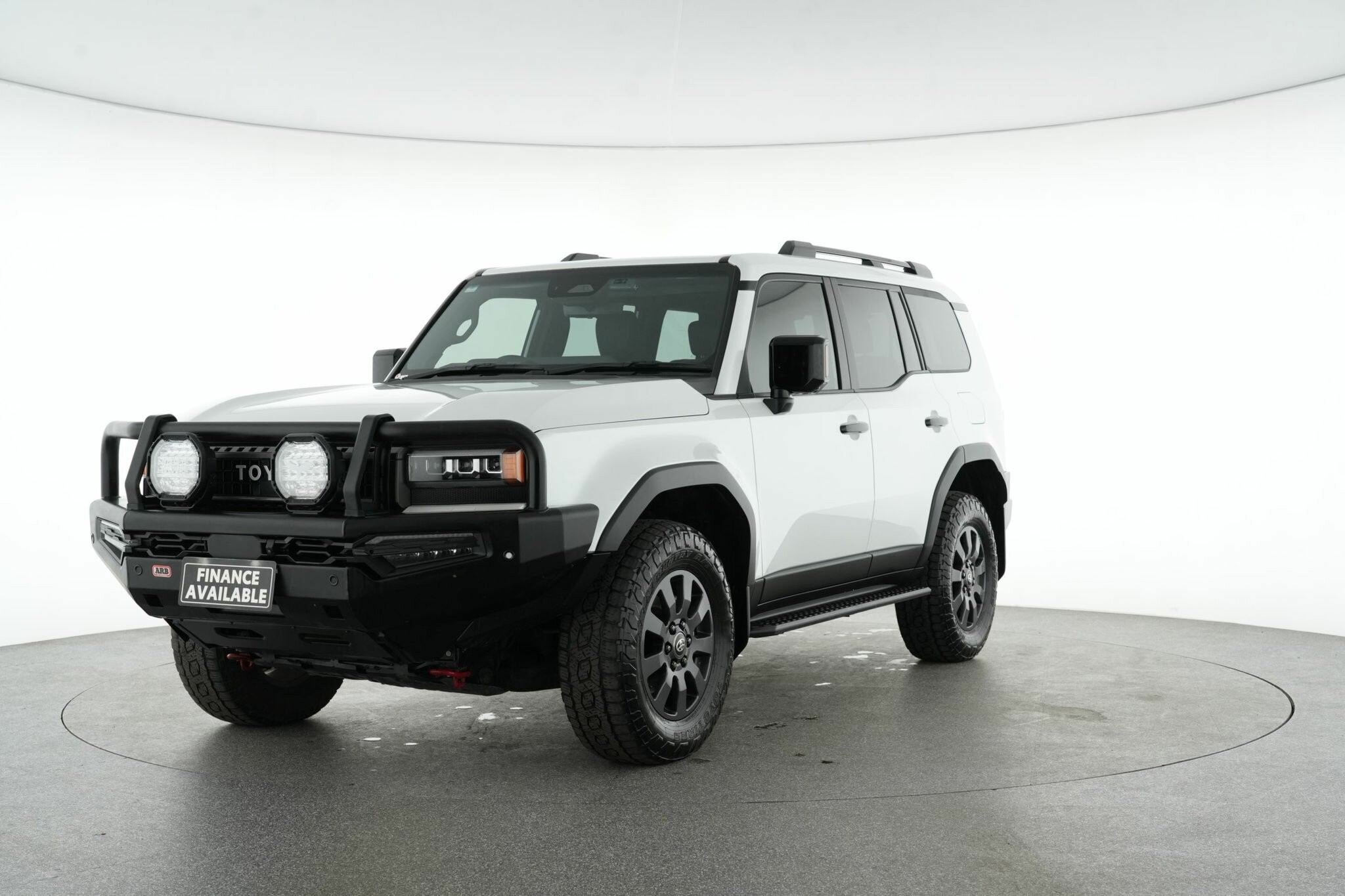 Toyota Landcruiser Prado image 4