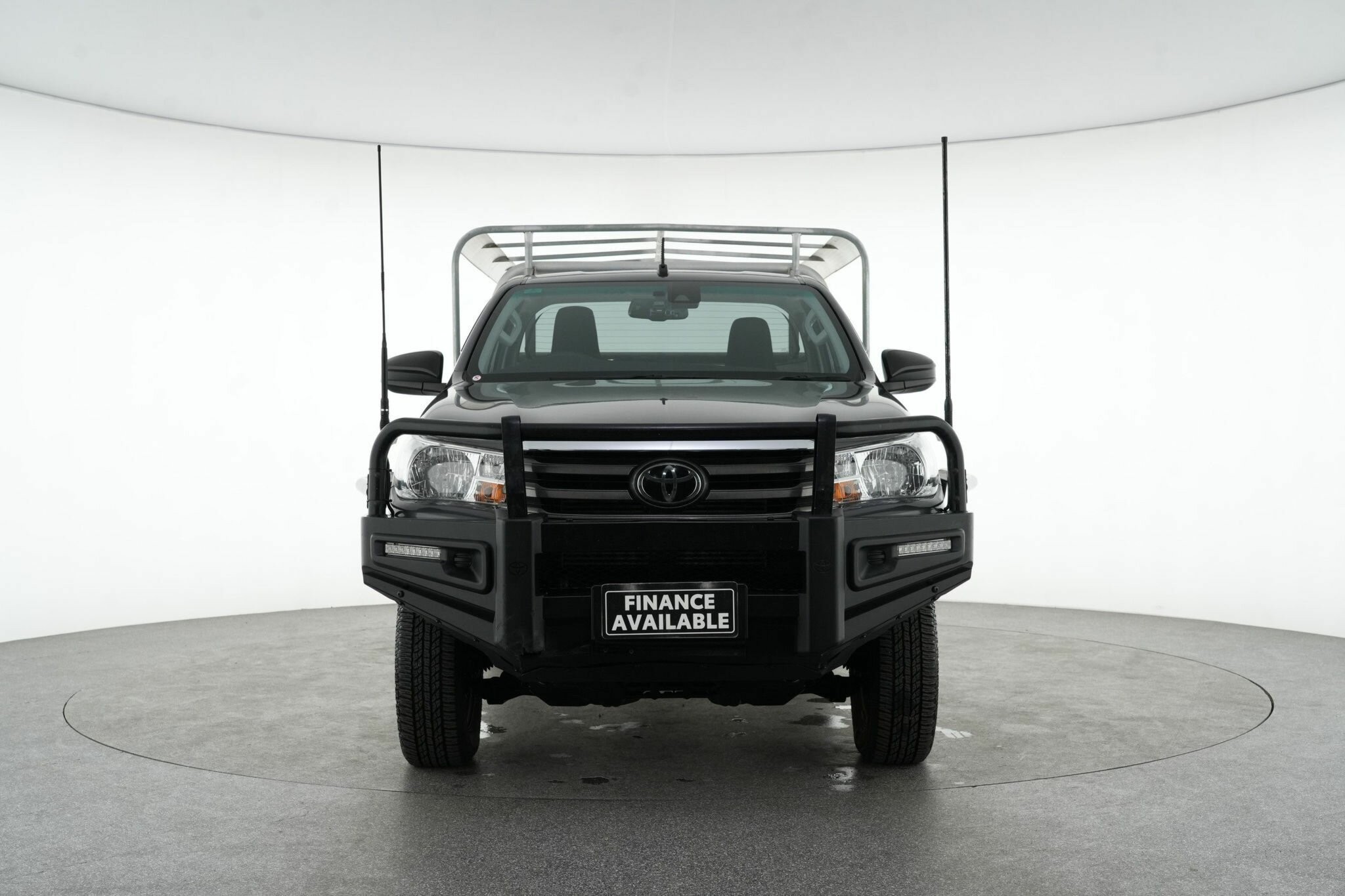 Toyota Hilux image 3