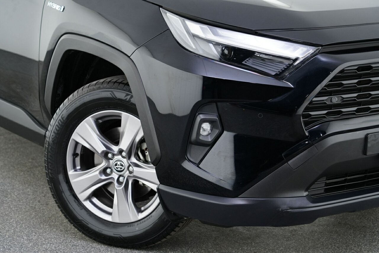 Toyota Rav4 image 2