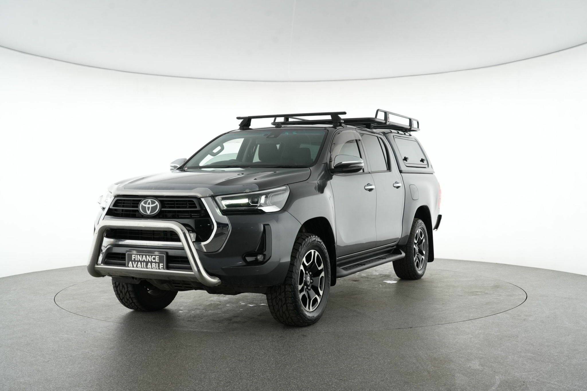 Toyota Hilux image 4