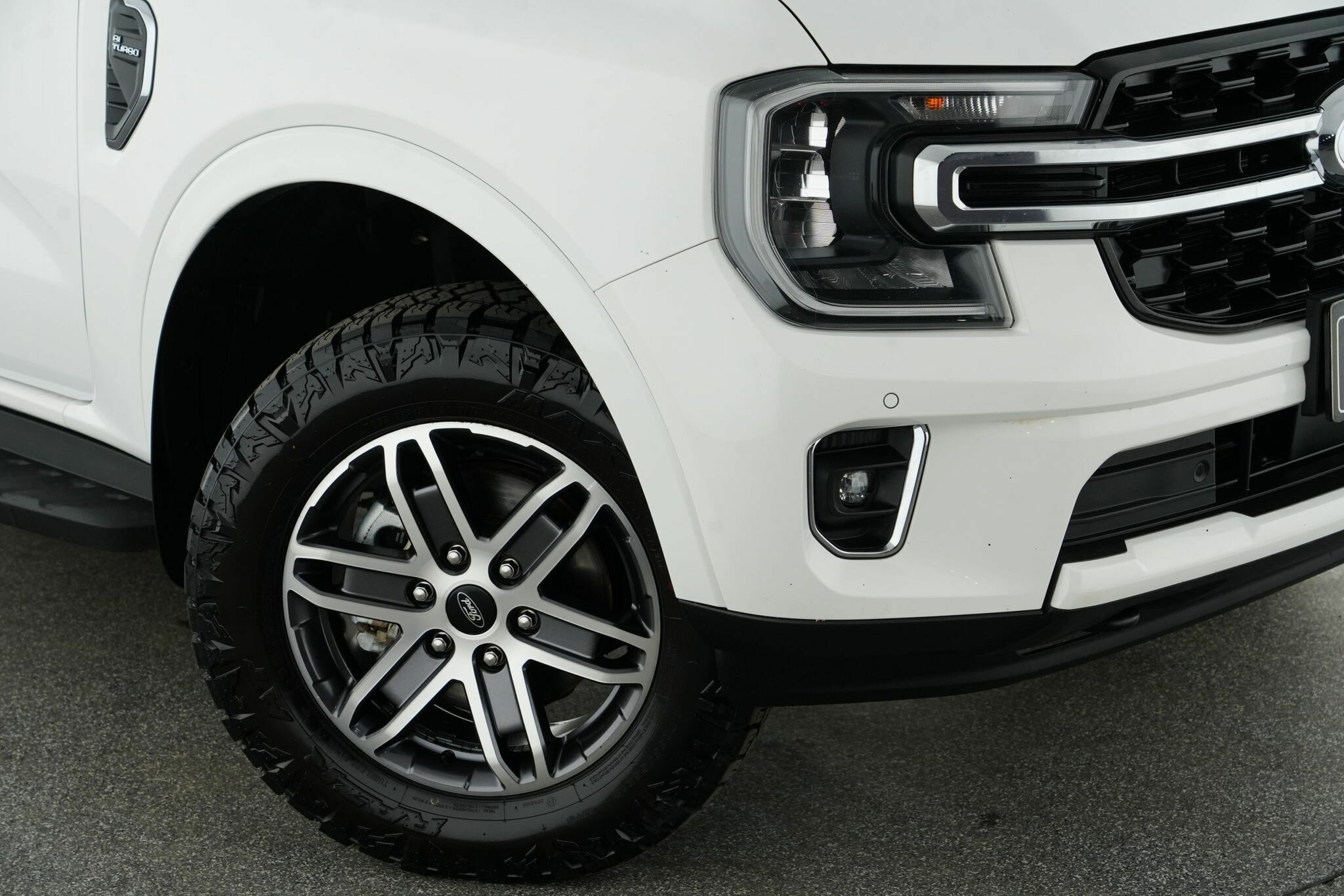 Ford Everest image 2