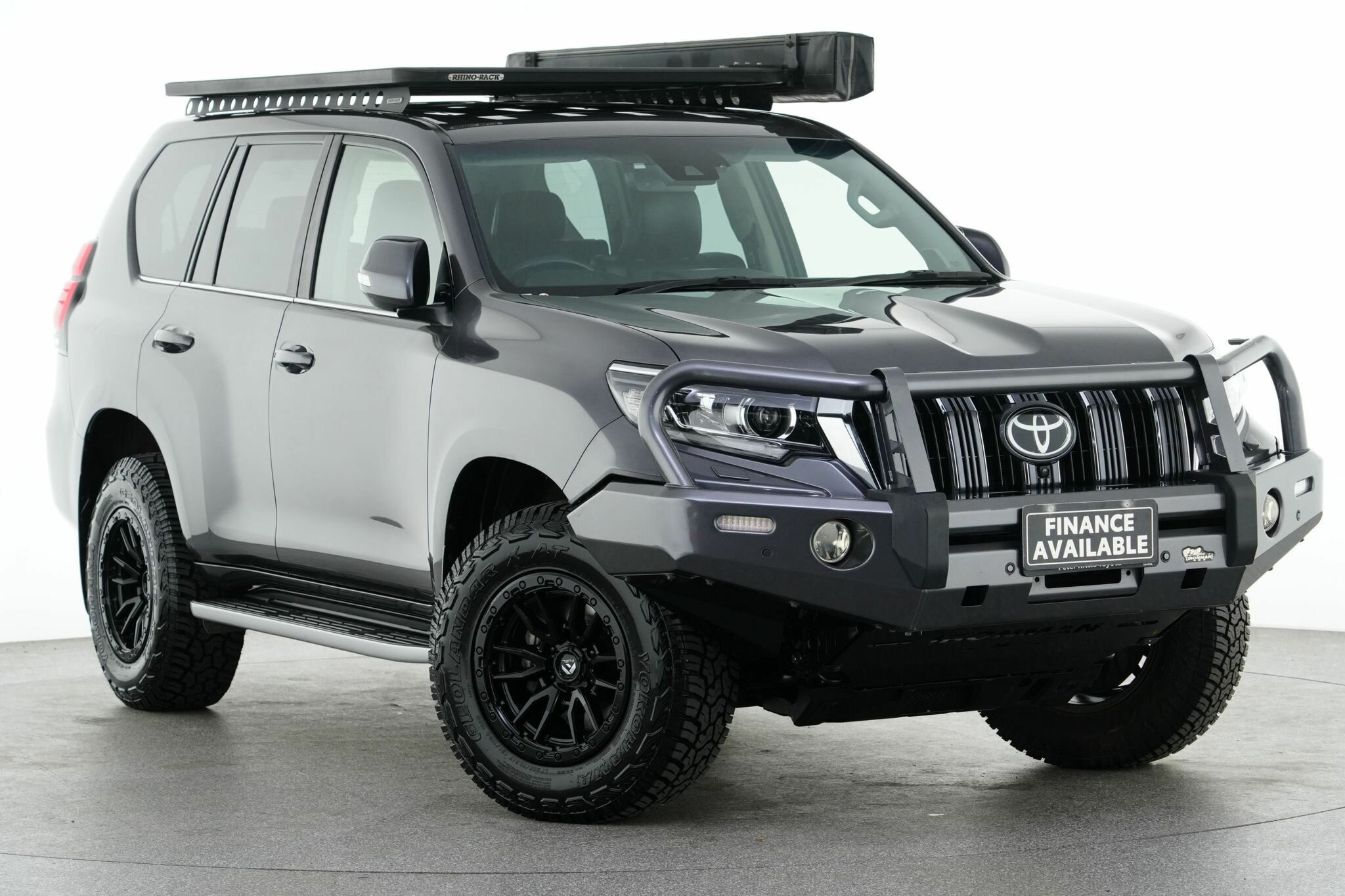 Toyota Landcruiser Prado image 1