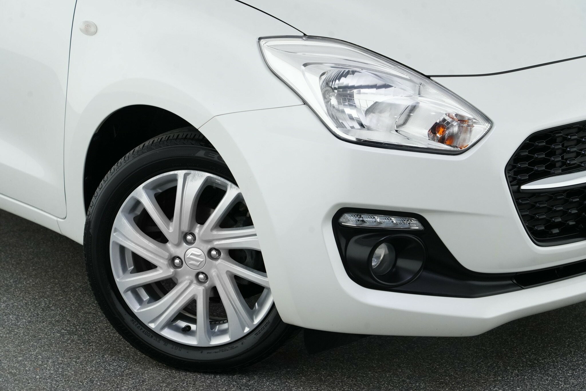Suzuki Swift image 2