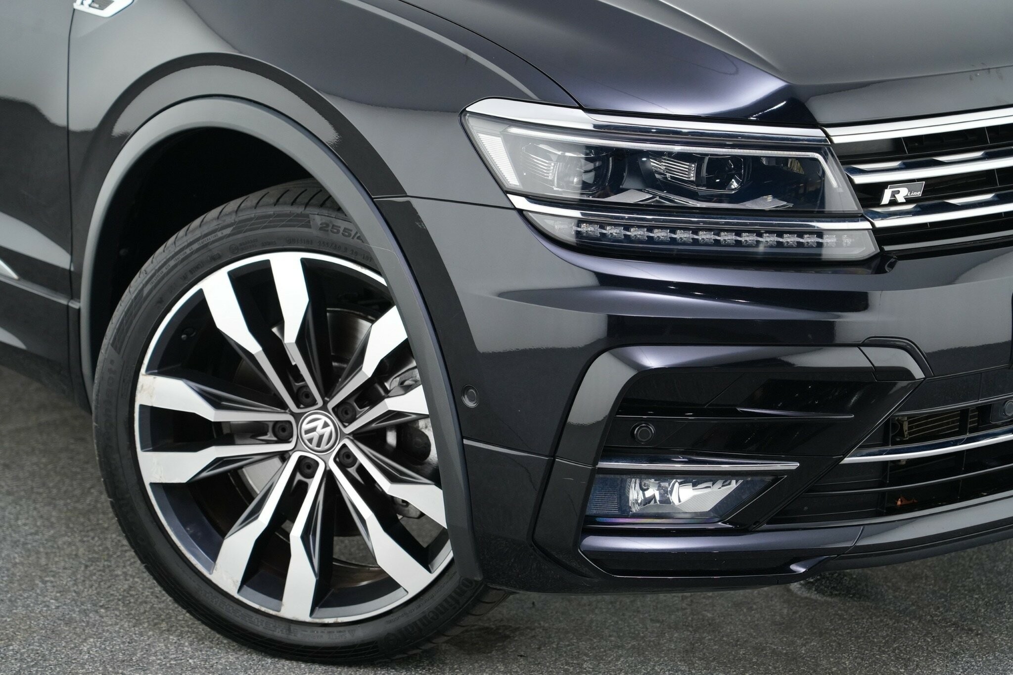 Volkswagen Tiguan image 2