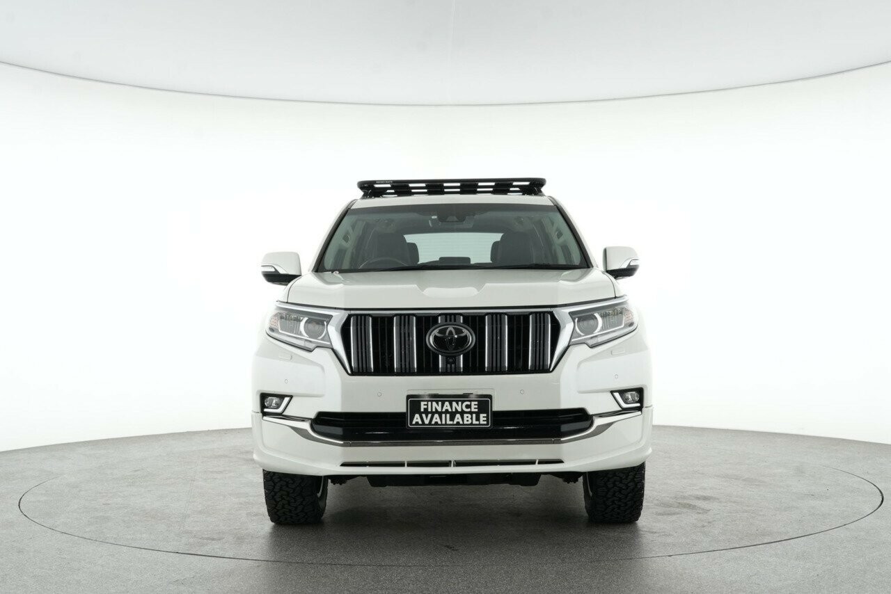 Toyota Landcruiser Prado image 3