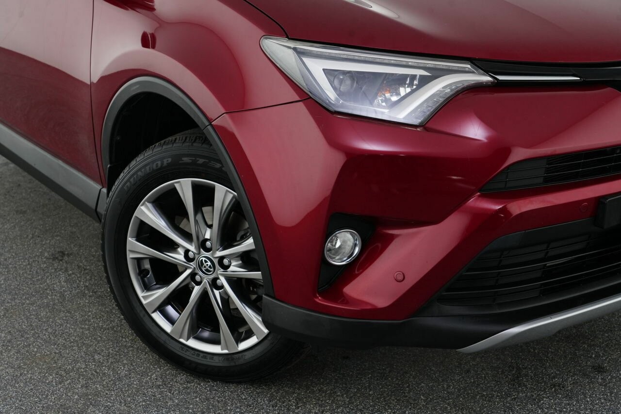 Toyota Rav4 image 2