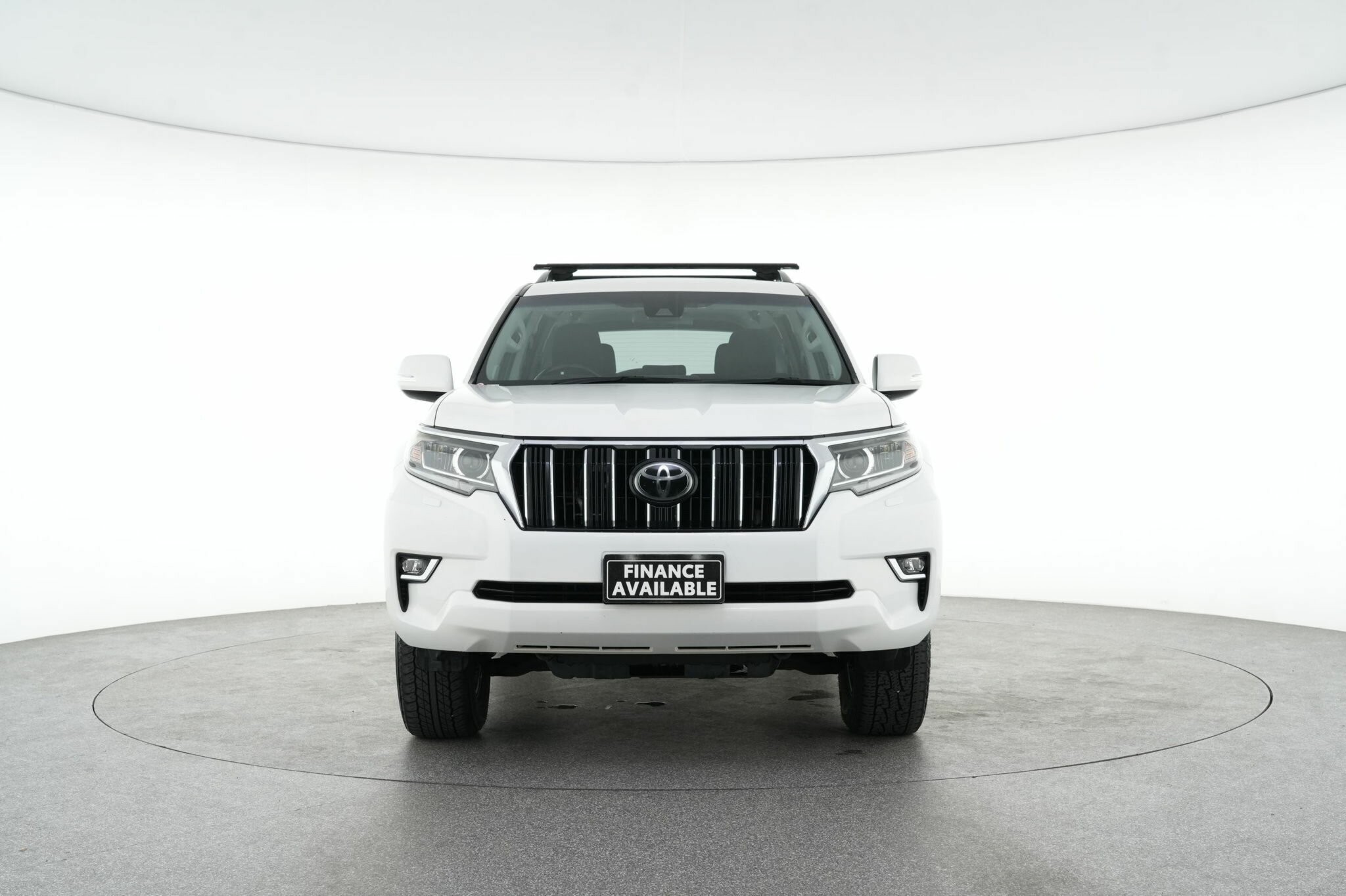 Toyota Landcruiser Prado image 3