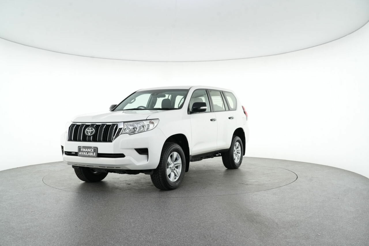 Toyota Landcruiser Prado image 4