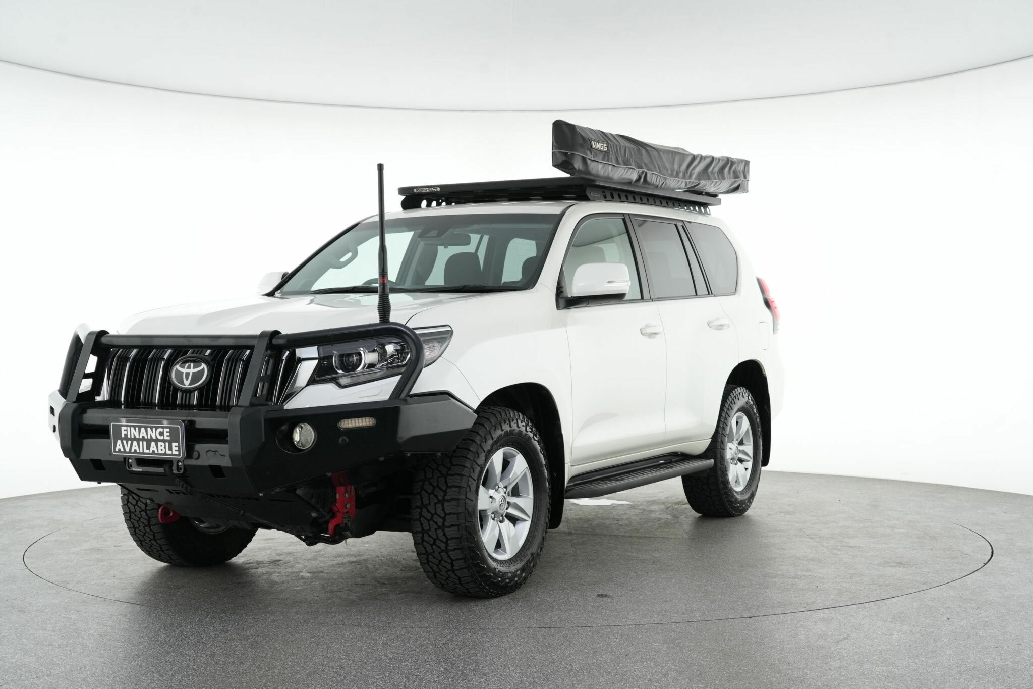 Toyota Landcruiser Prado image 4