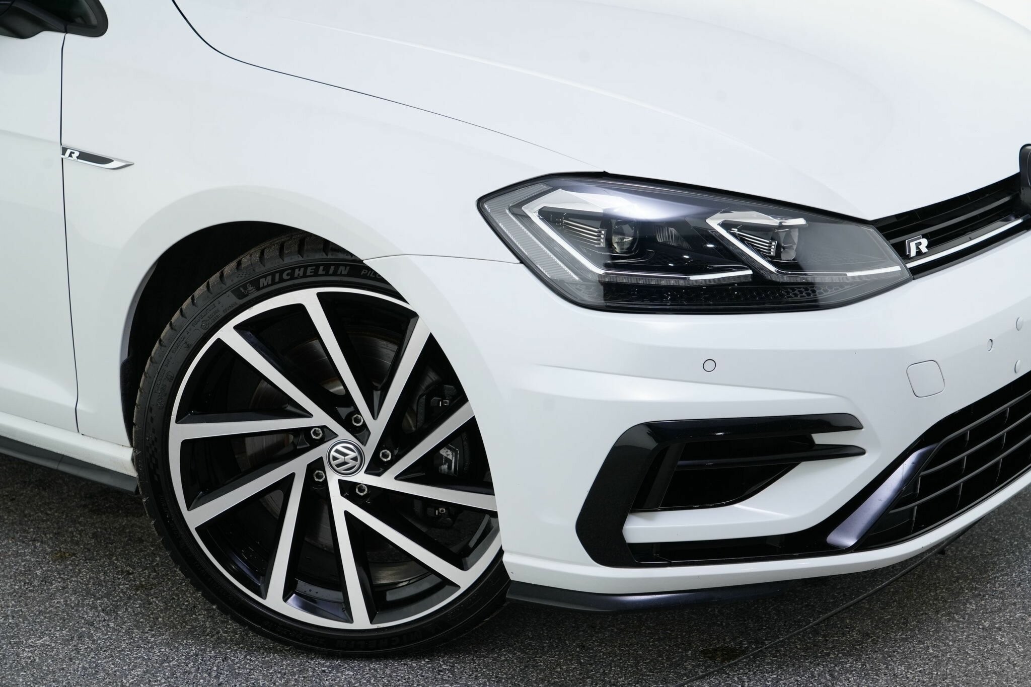 Volkswagen Golf image 2