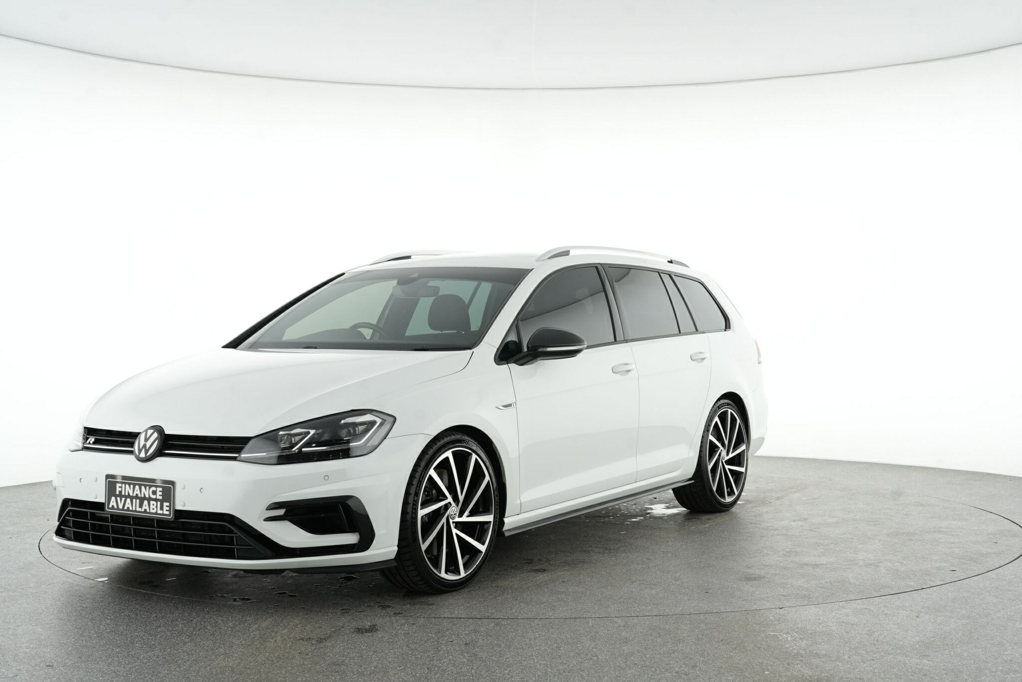 Volkswagen Golf image 4