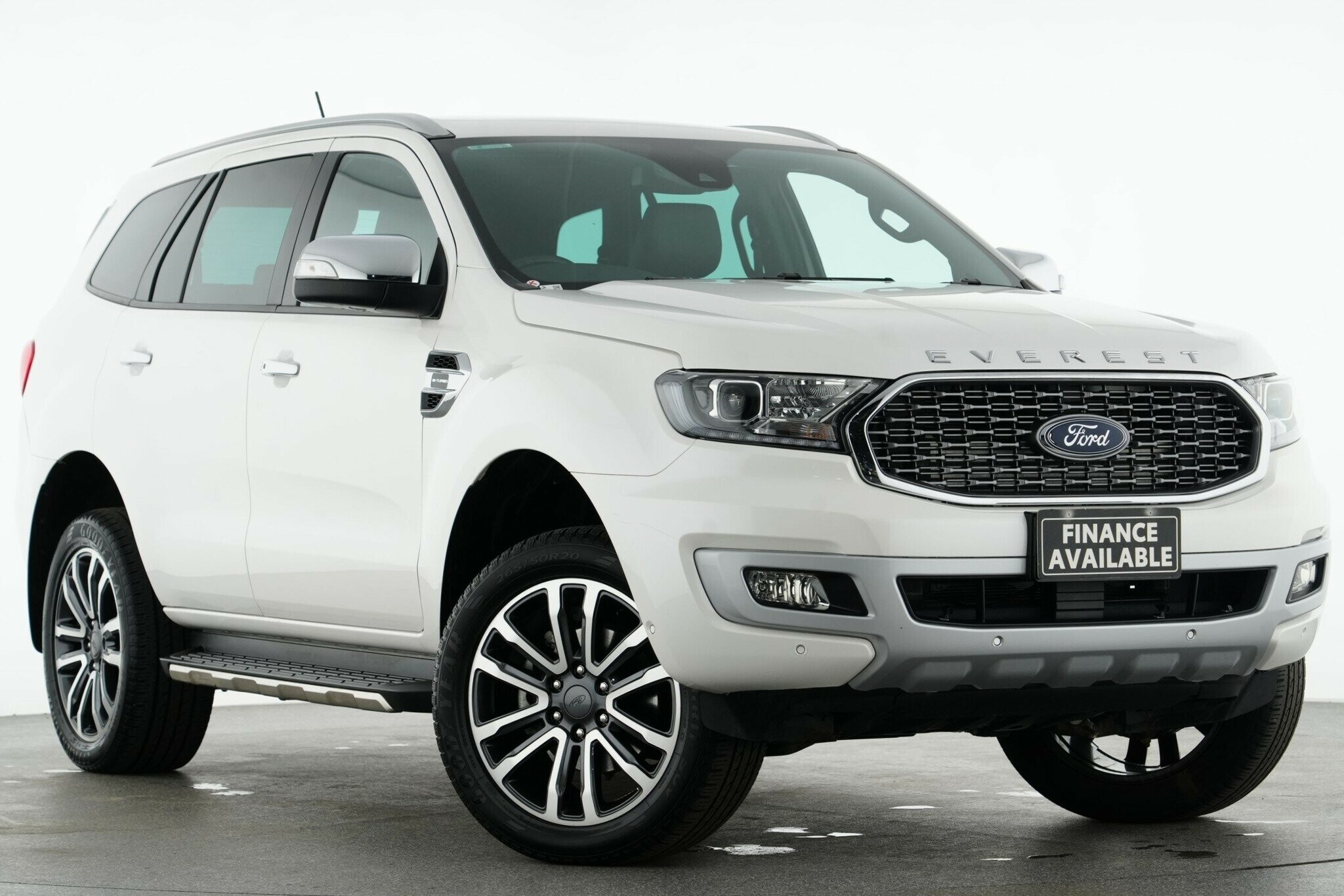 Ford Everest image 1