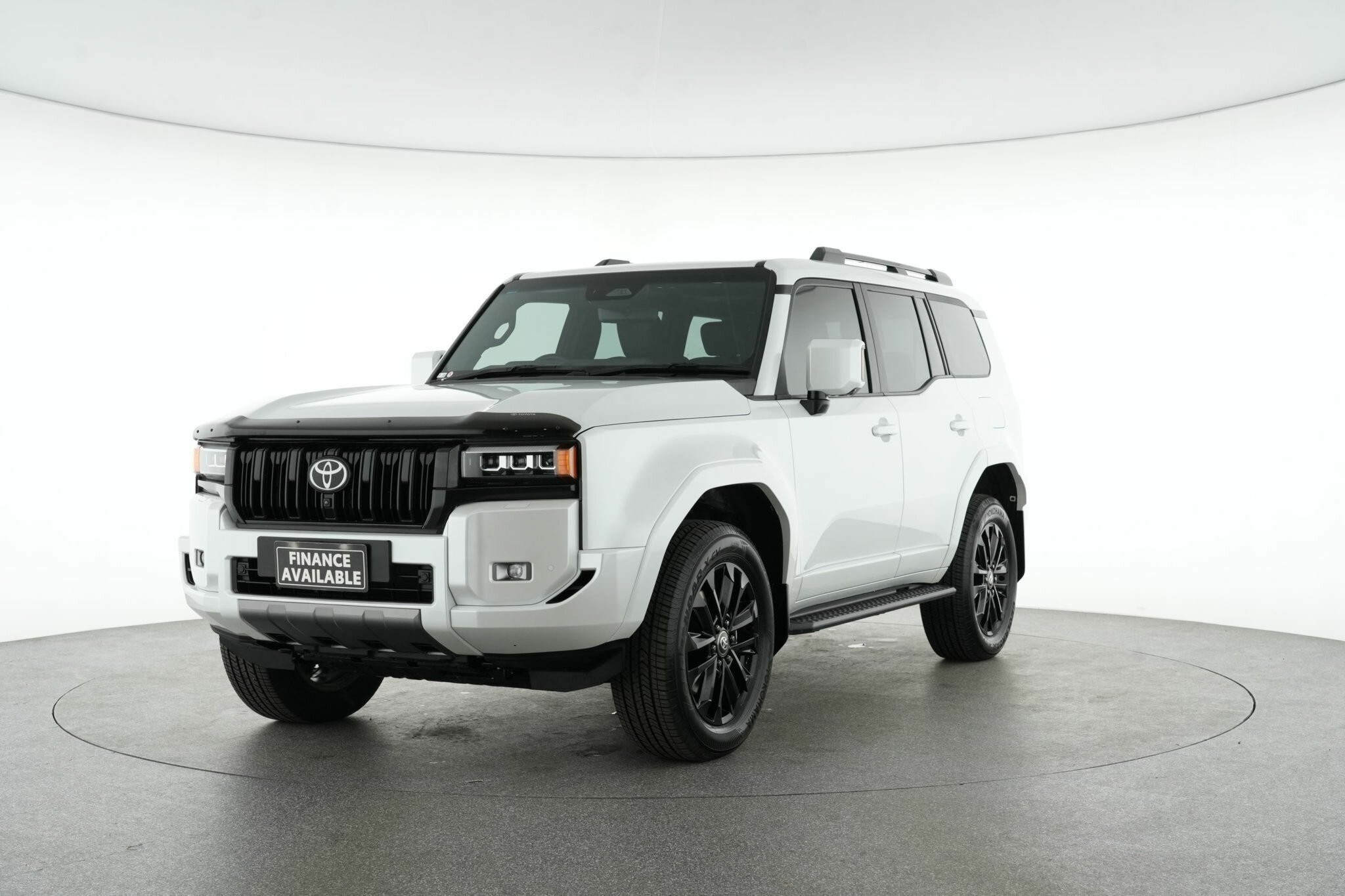 Toyota Landcruiser Prado image 4