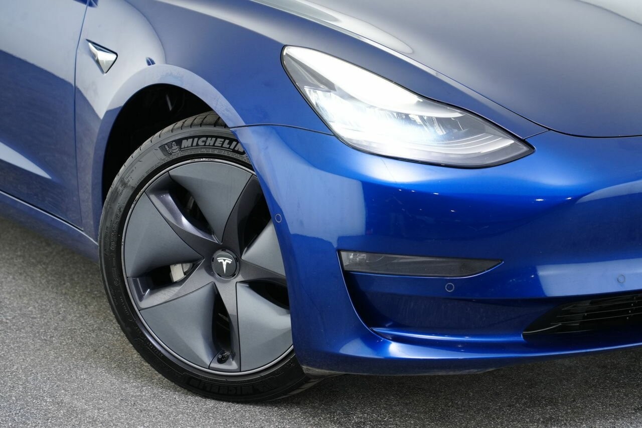 Tesla Model 3 image 2
