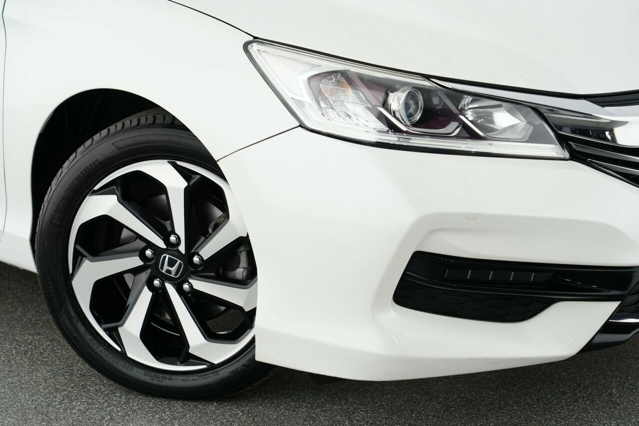 Honda Accord image 2