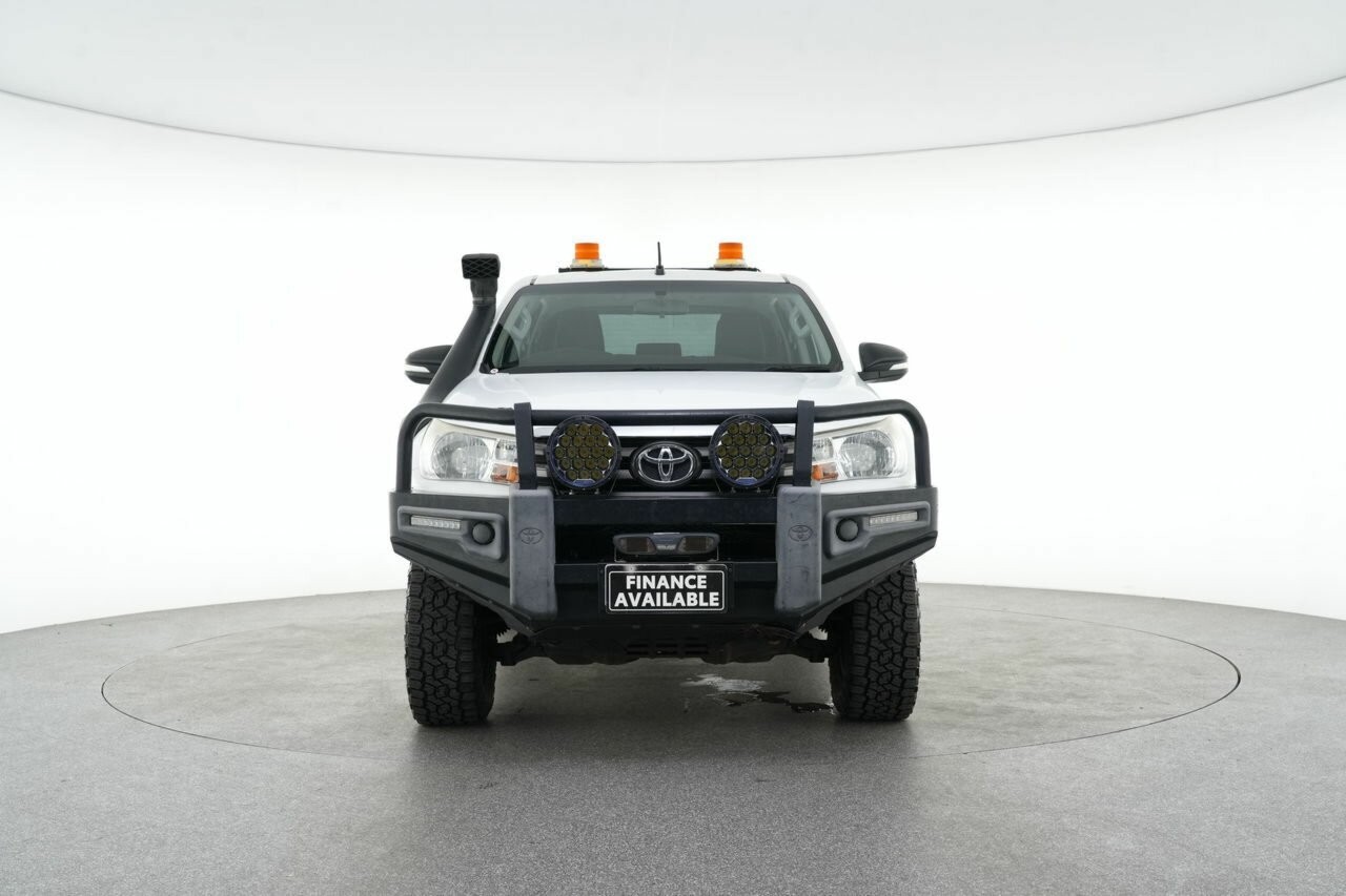 Toyota Hilux image 3
