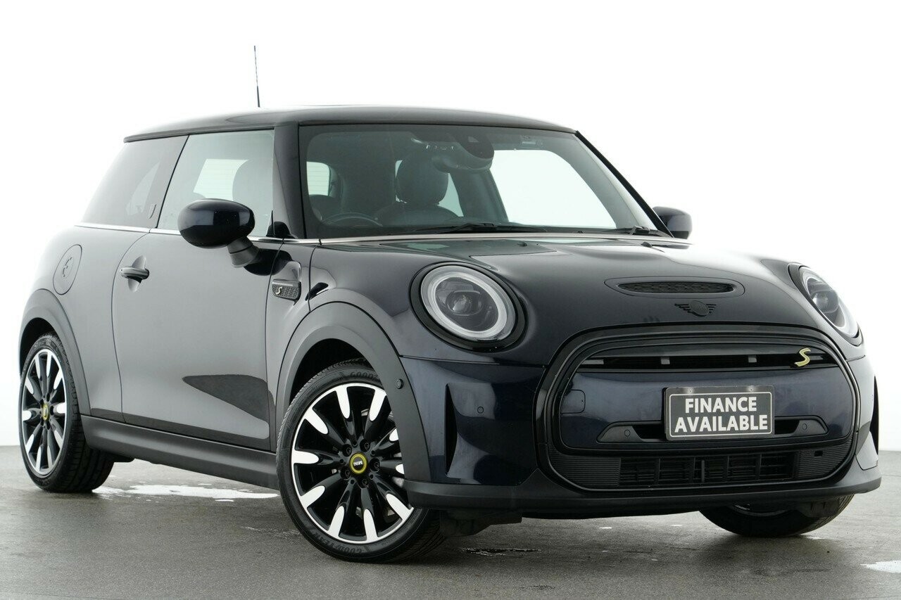 Mini Hatch image 1
