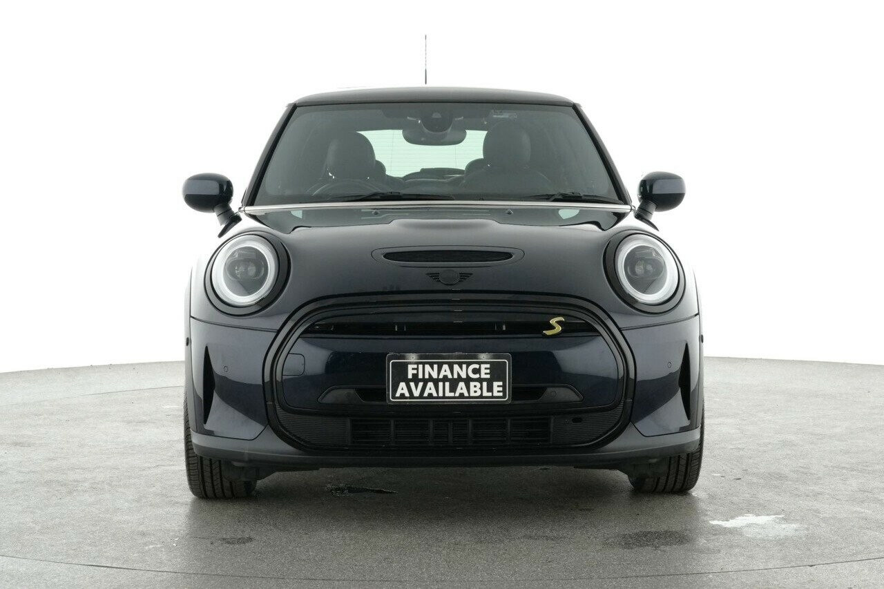Mini Hatch image 3
