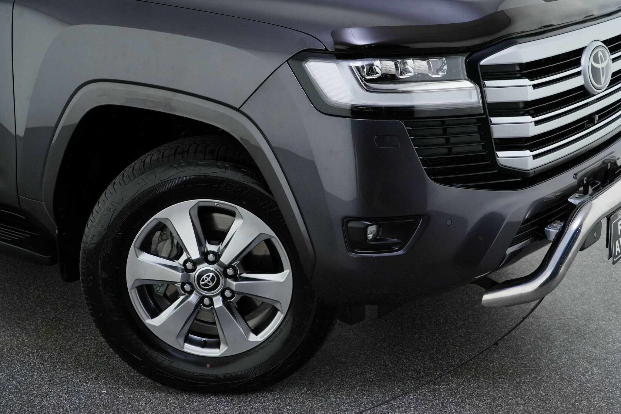 Toyota Landcruiser image 2