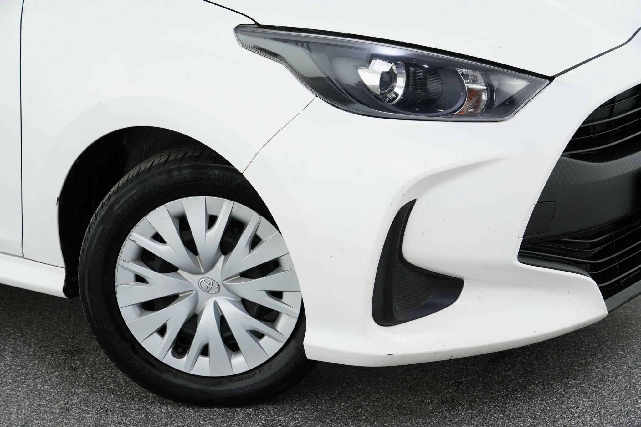 Toyota Yaris image 2