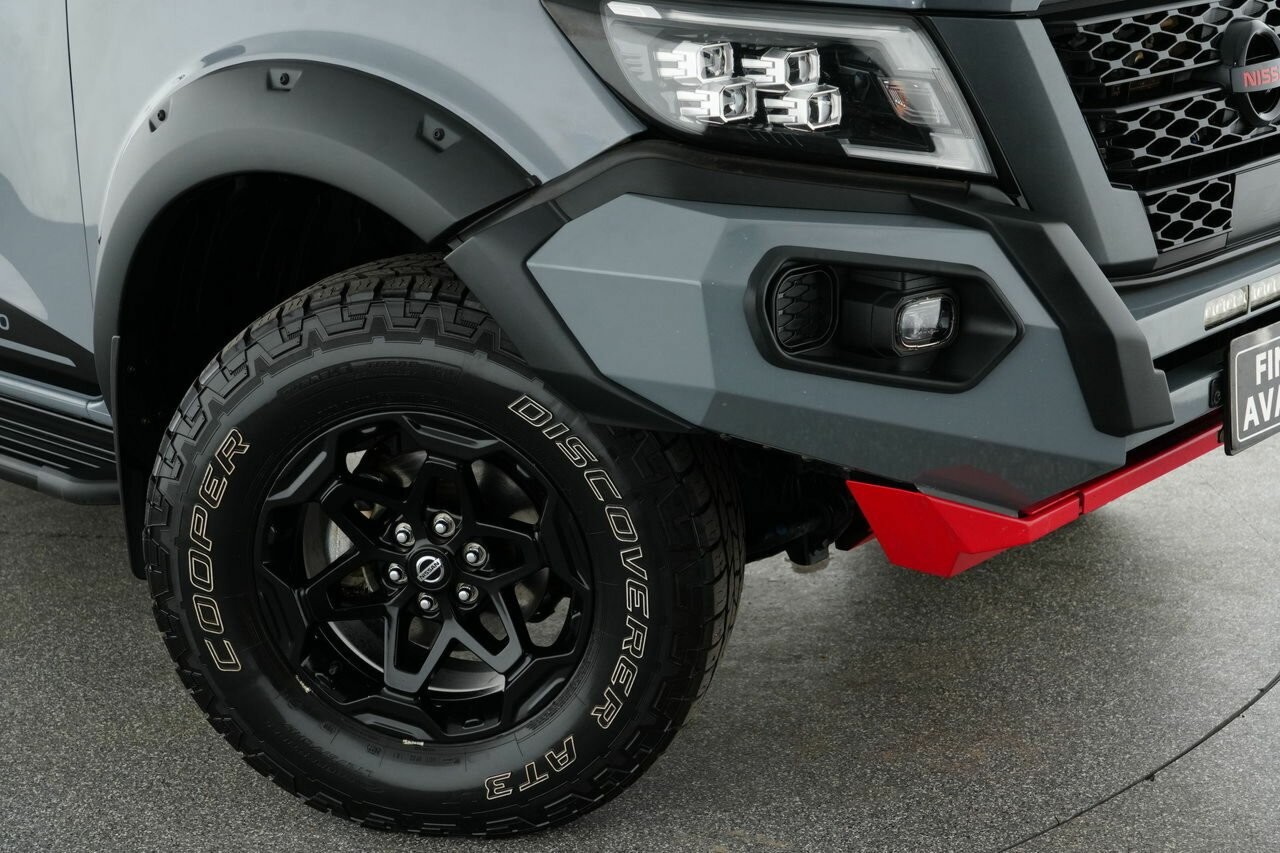 Nissan Navara image 2